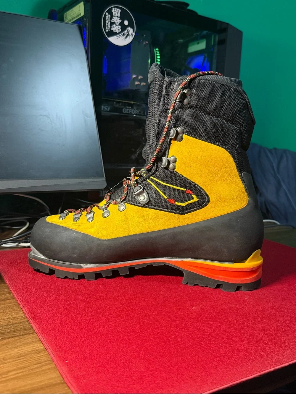 La Sportiva Men’s 11 Nepal Cube GTX Boots